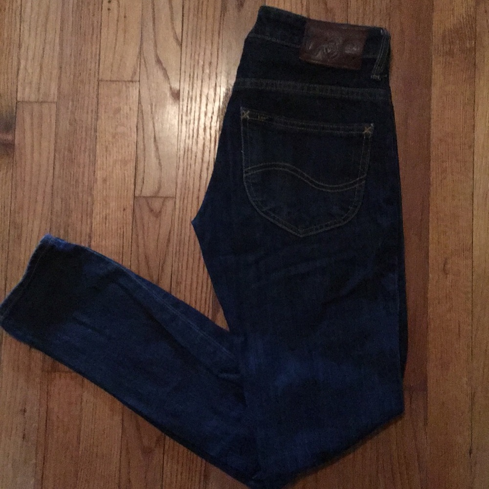 Lee dark blue jeans